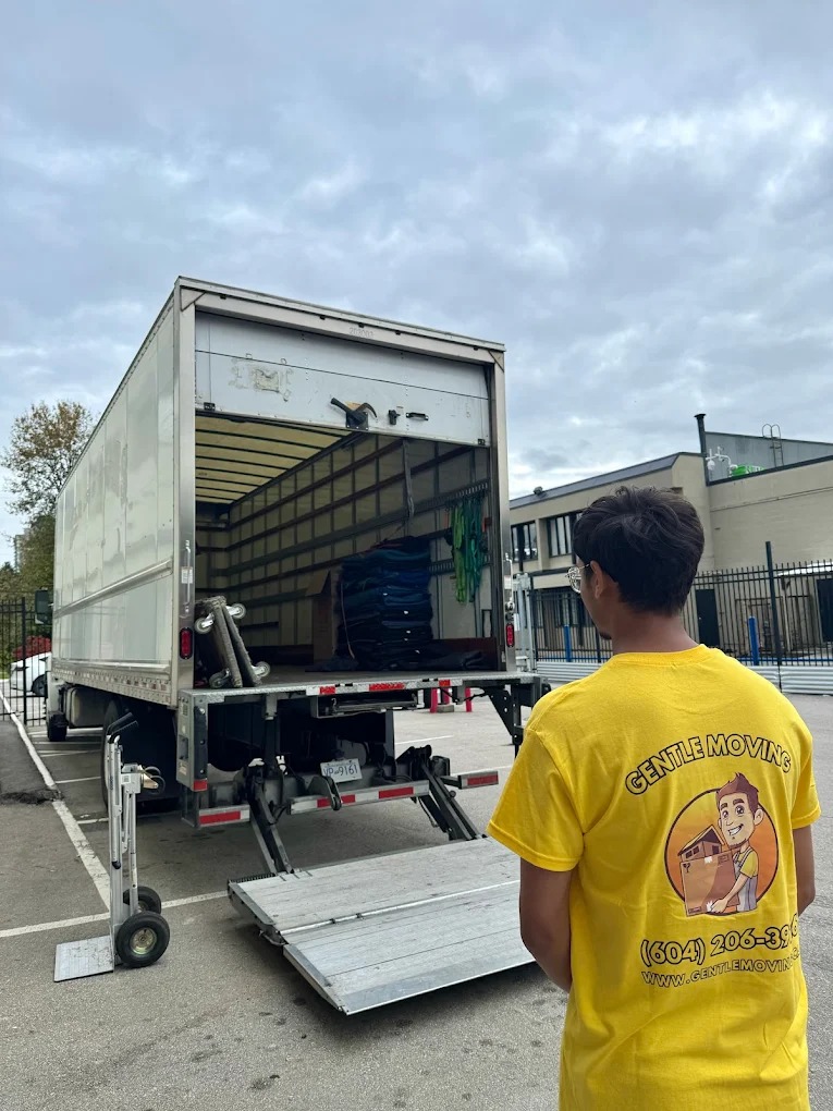 Reliable same day moving service in Surrey helping families move quickly